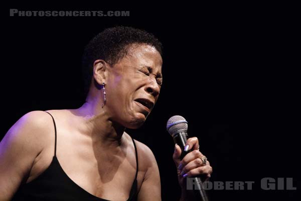 BETTYE LAVETTE - 2006-05-12 - PARIS - La Cigale - 